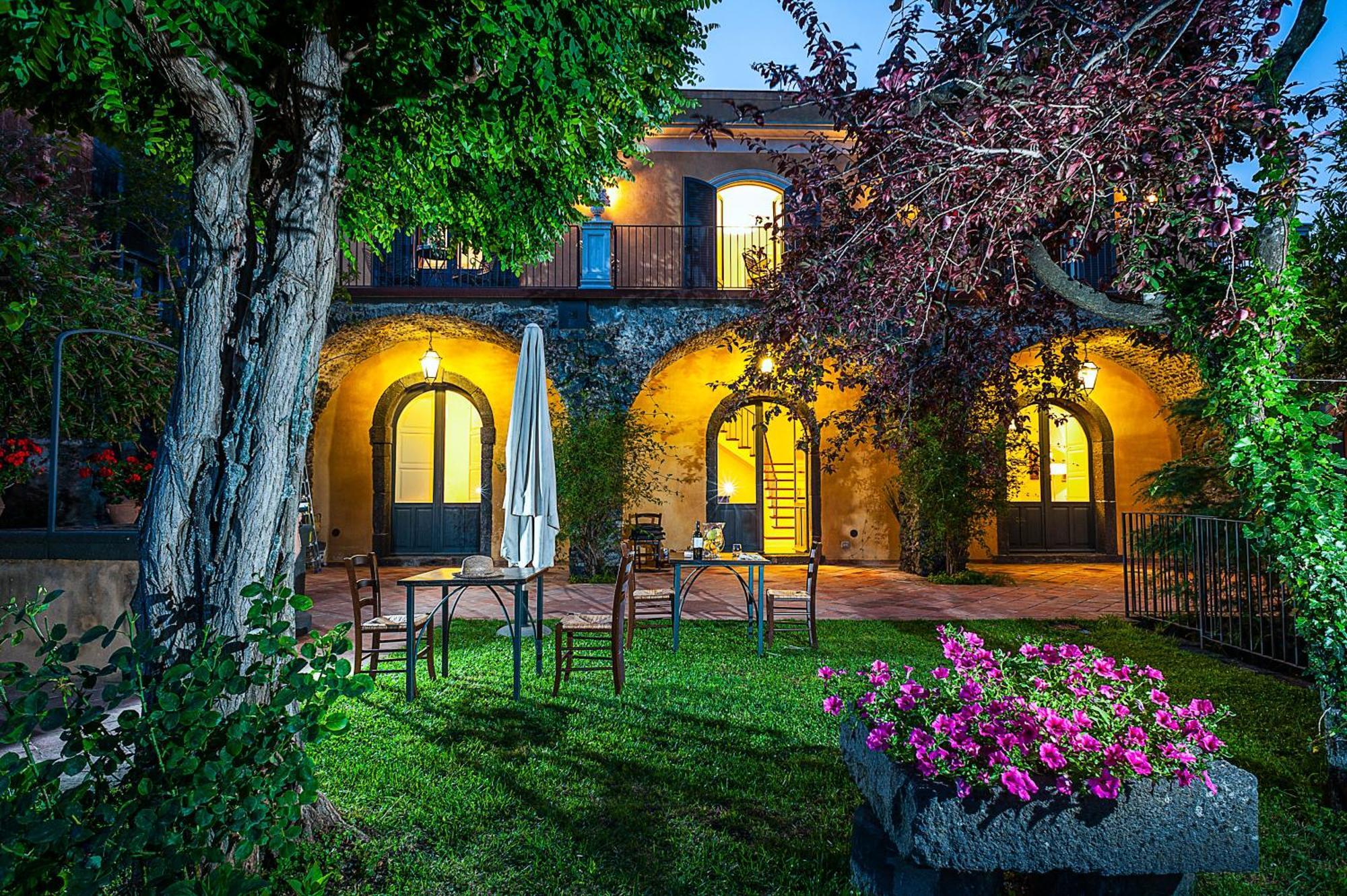 Wine Resort Villagrande Мило Номер фото